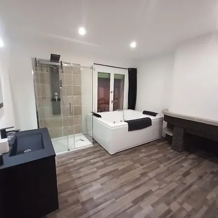 Apartment Noire Et Blanche